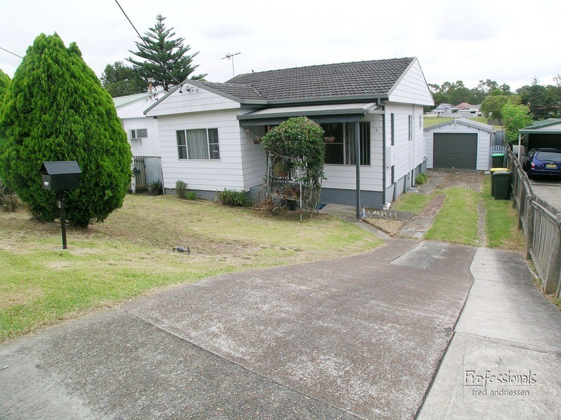 5 Orchard Street, Cardiff South NSW 2285