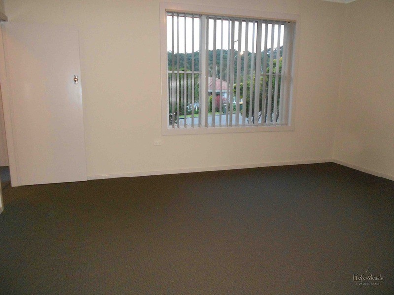 12 Fairview Avenue, Charlestown NSW 2290