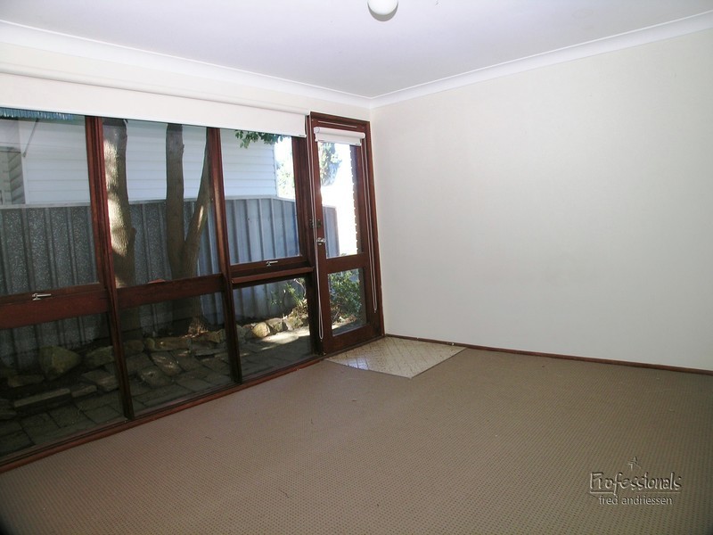 27 Victoria Street, Belmont NSW 2280