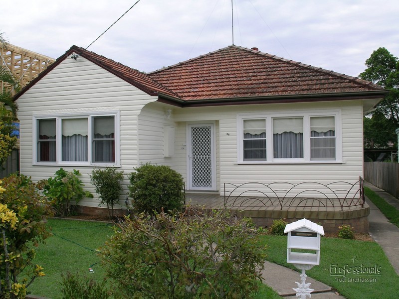 38 Woodlands Avenue, New Lambton NSW 2305