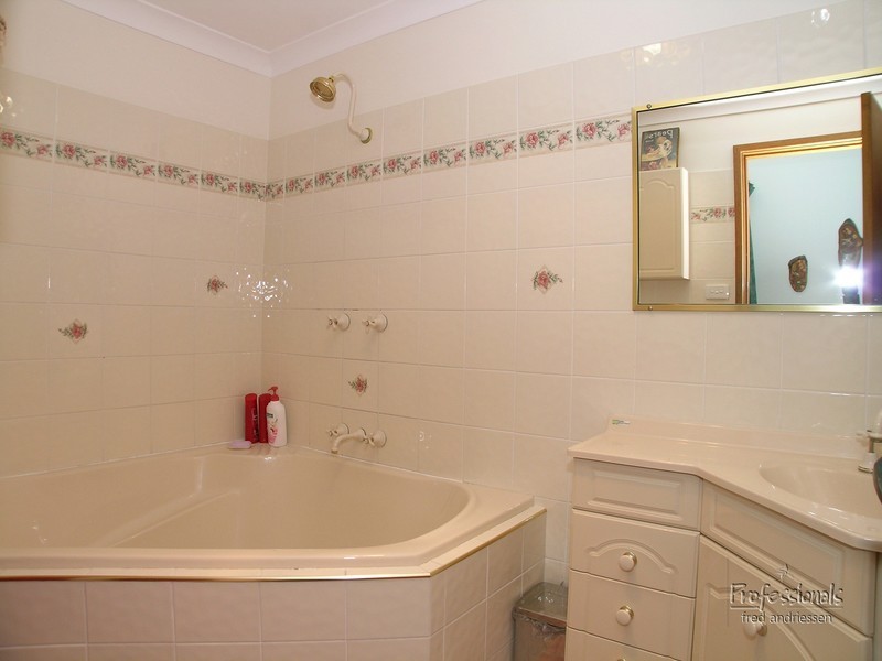 Macquarie Hills NSW 2285