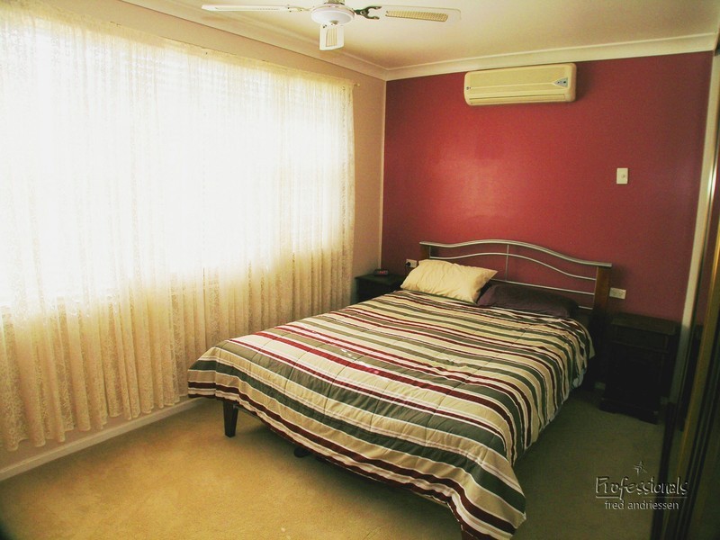 8 Crockett Street, Cardiff South NSW 2285