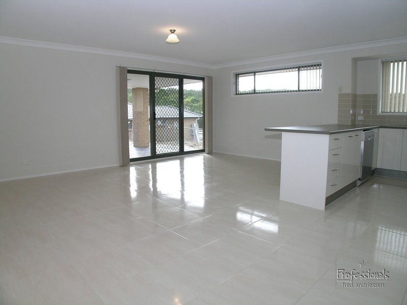 3 Macon Way, Cameron Park NSW 2285
