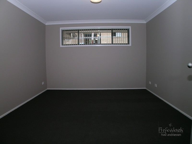 3 Macon Way, Cameron Park NSW 2285
