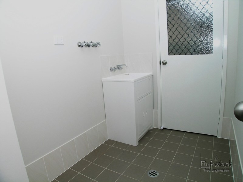 3 Macon Way, Cameron Park NSW 2285