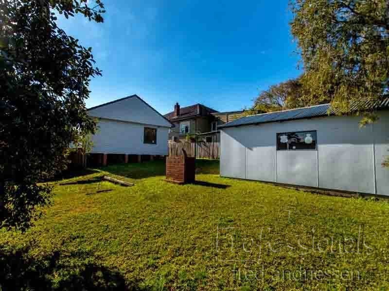 1 Dover Crescent, Waratah West NSW 2298