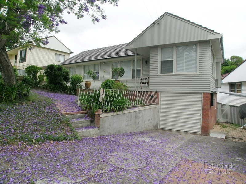 6 Charles Street, Cardiff NSW 2285