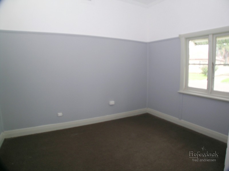 6 Lachlan Road, Cardiff NSW 2285