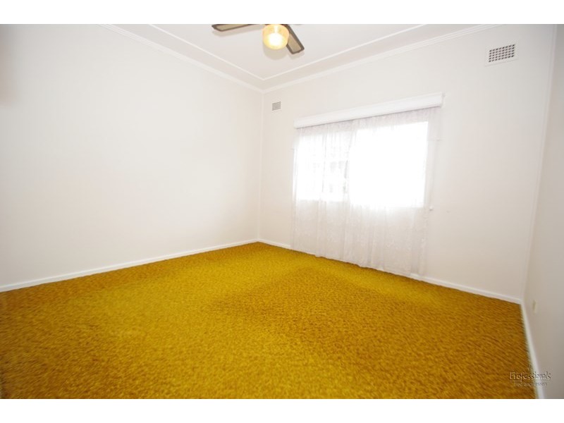 17 Lovell Street, Cardiff NSW 2285