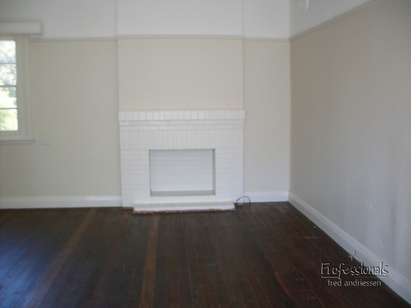 447 Main Road, Glendale NSW 2285