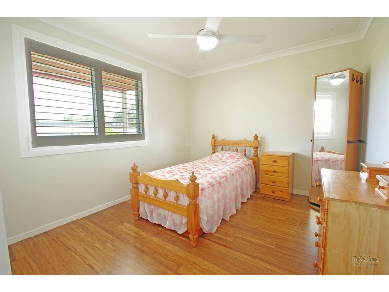 8 Bluerock Close, Fennell Bay NSW 2283