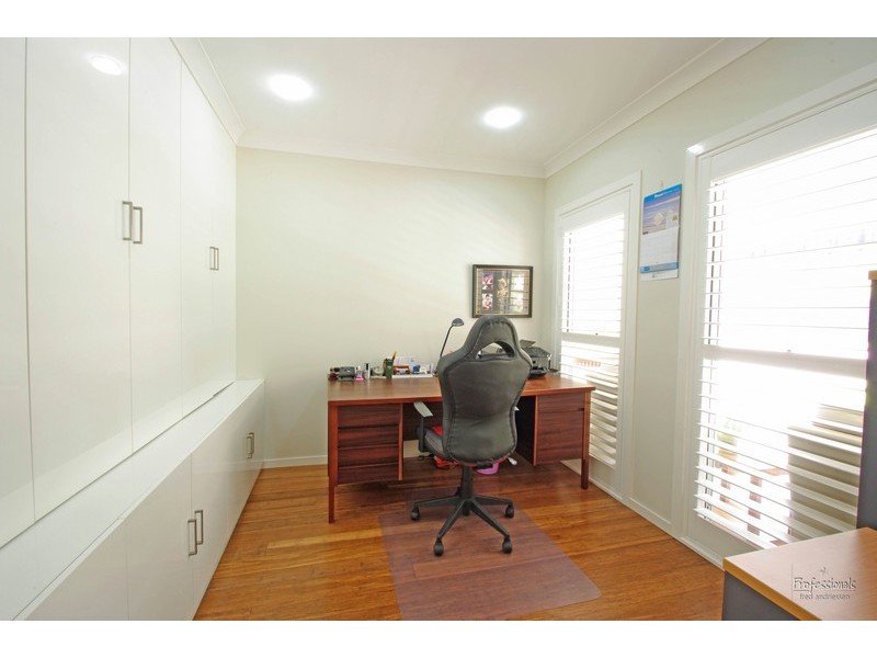 8 Bluerock Close, Fennell Bay NSW 2283