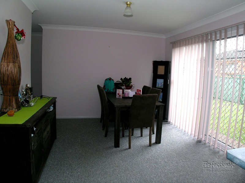 5 Albatross Avenue, Cameron Park NSW 2285