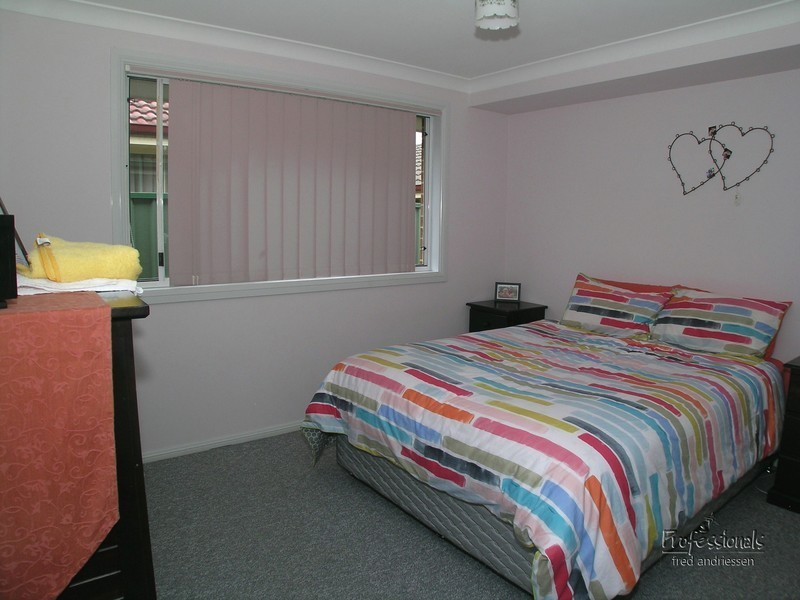 5 Albatross Avenue, Cameron Park NSW 2285