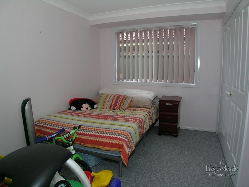 5 Albatross Avenue, Cameron Park NSW 2285