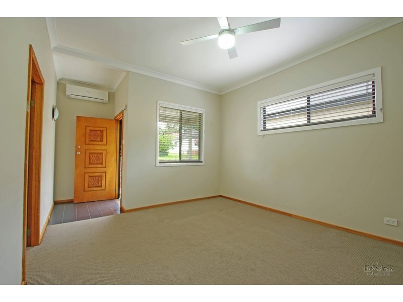 39 Lachlan Road, Cardiff NSW 2285