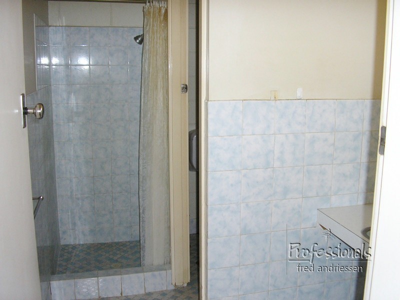 1/2 Bonarius Street, Warners Bay NSW 2282