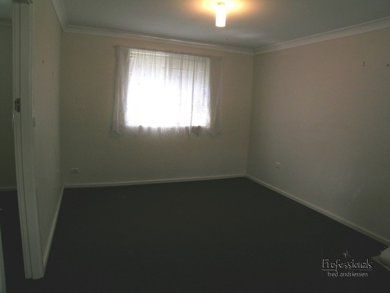2/2 Bonarius Street, Warners Bay NSW 2282