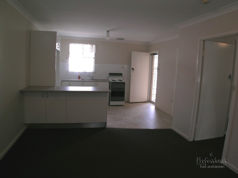 2/2 Bonarius Street, Warners Bay NSW 2282