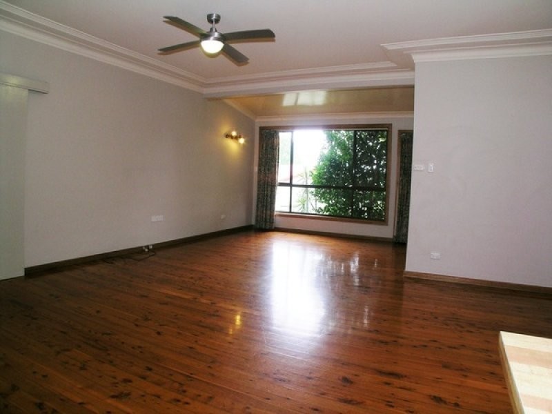 28 Greenwood Parade, Glendale NSW 2285