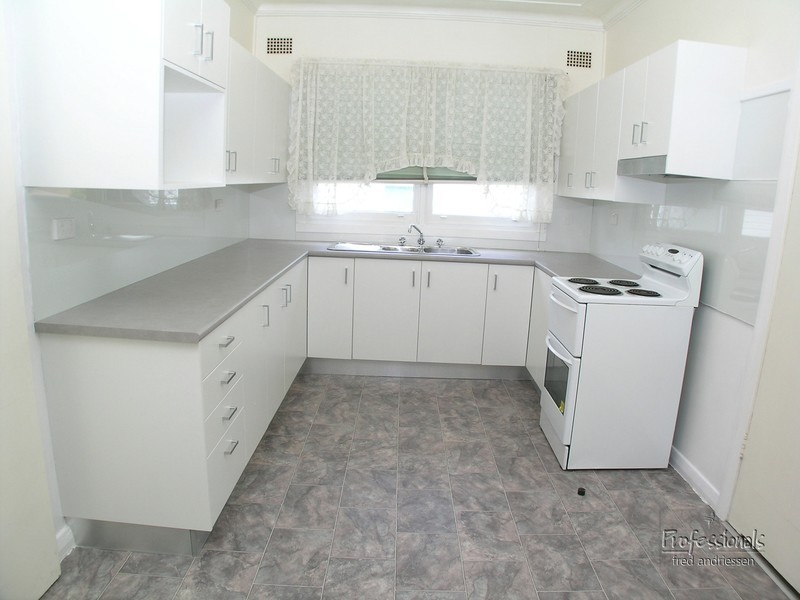 18 Lee Crescent, Birmingham Gardens NSW 2287