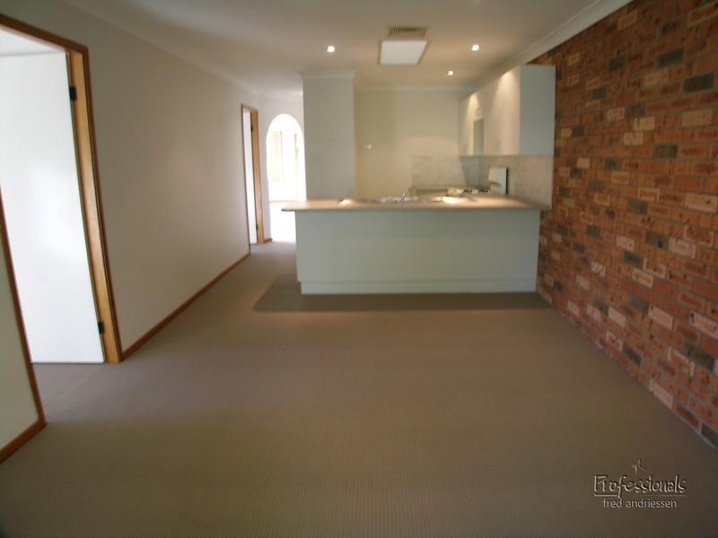 2/10 Madeleine Street, Charlestown NSW 2290