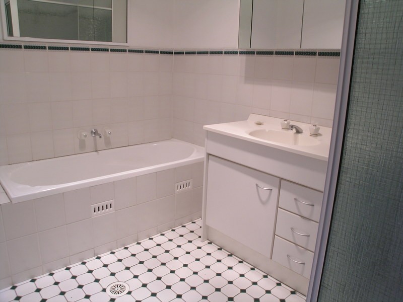 2/10 Madeleine Street, Charlestown NSW 2290