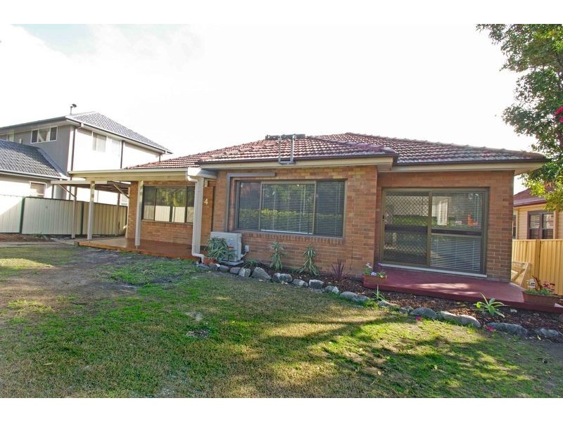 4 Ellerslie Road, Adamstown Heights NSW 2289