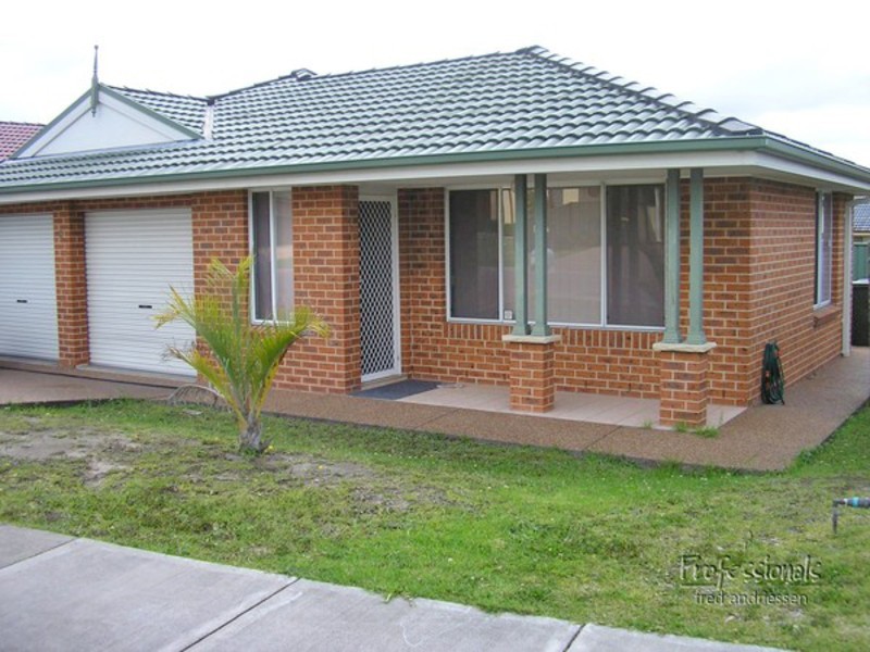 5 Albatross Avenue, Cameron Park NSW 2285