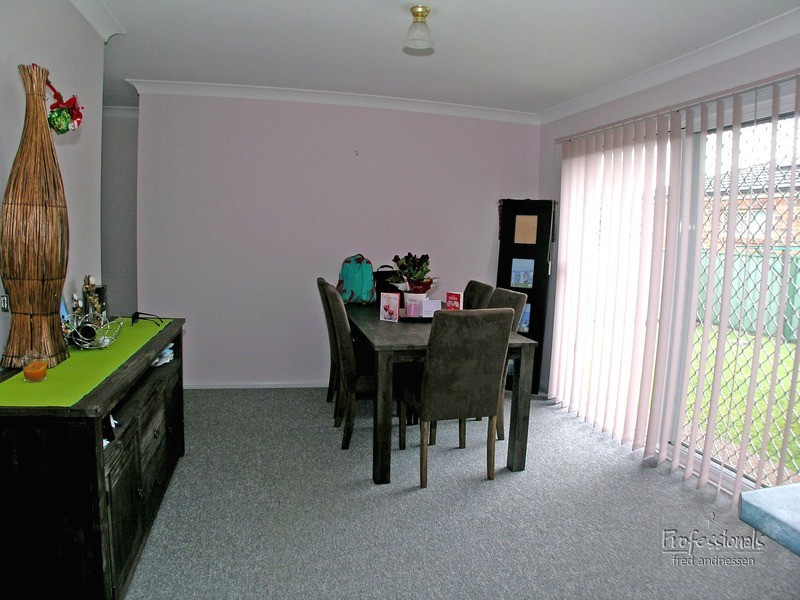 5 Albatross Avenue, Cameron Park NSW 2285