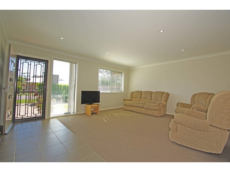 Hamilton South NSW 2303