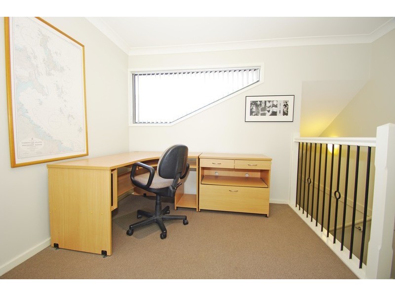 Hamilton South NSW 2303