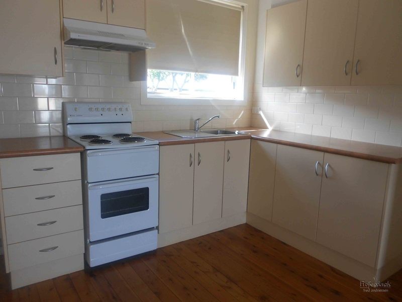 2/80 Macquarie Road, Cardiff NSW 2285