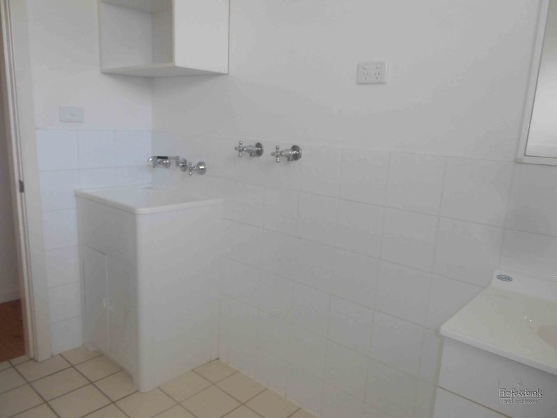 2/80 Macquarie Road, Cardiff NSW 2285