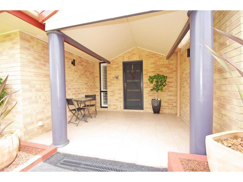 9 Saxon Street, Cameron Park NSW 2285