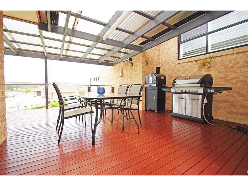 9 Saxon Street, Cameron Park NSW 2285