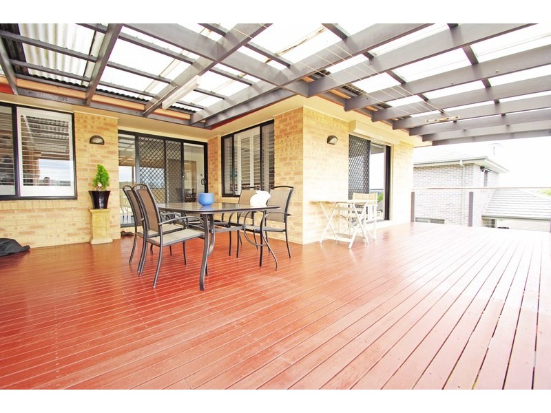 9 Saxon Street, Cameron Park NSW 2285