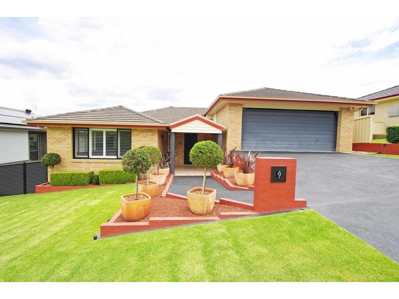 9 Saxon Street, Cameron Park NSW 2285