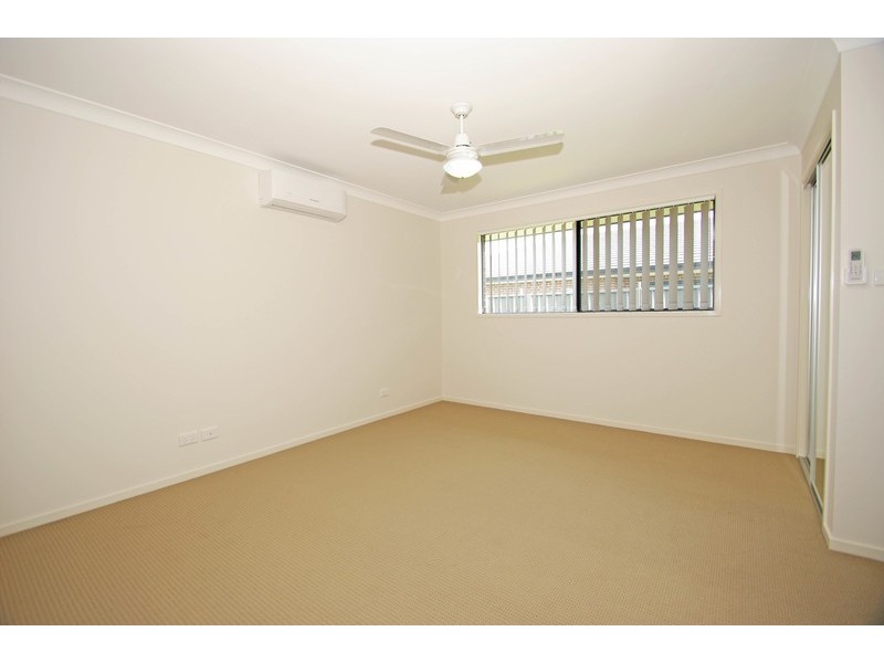 64 Seaside Boulevard, Fern Bay NSW 2295