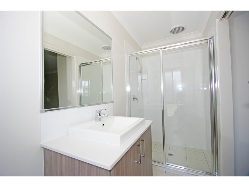 64 Seaside Boulevard, Fern Bay NSW 2295