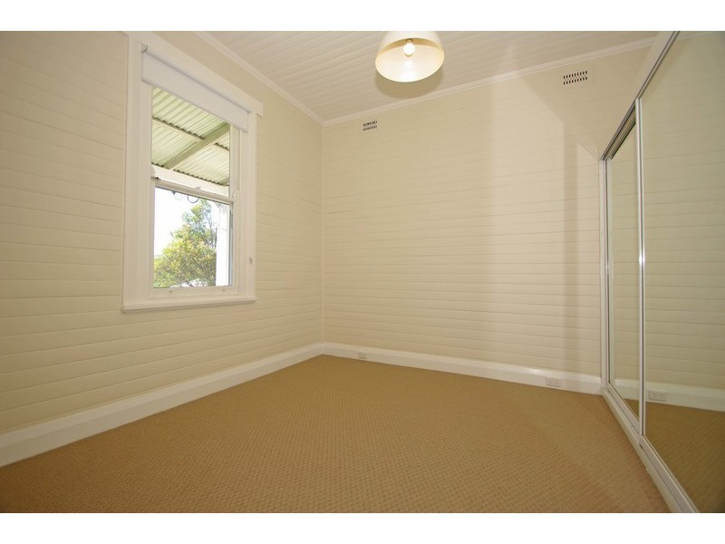 11 Queens Avenue, Cardiff NSW 2285