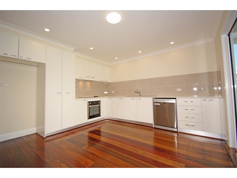 11 Queens Avenue, Cardiff NSW 2285