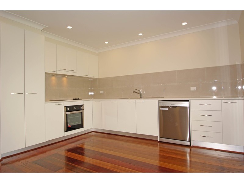 11 Queens Avenue, Cardiff NSW 2285