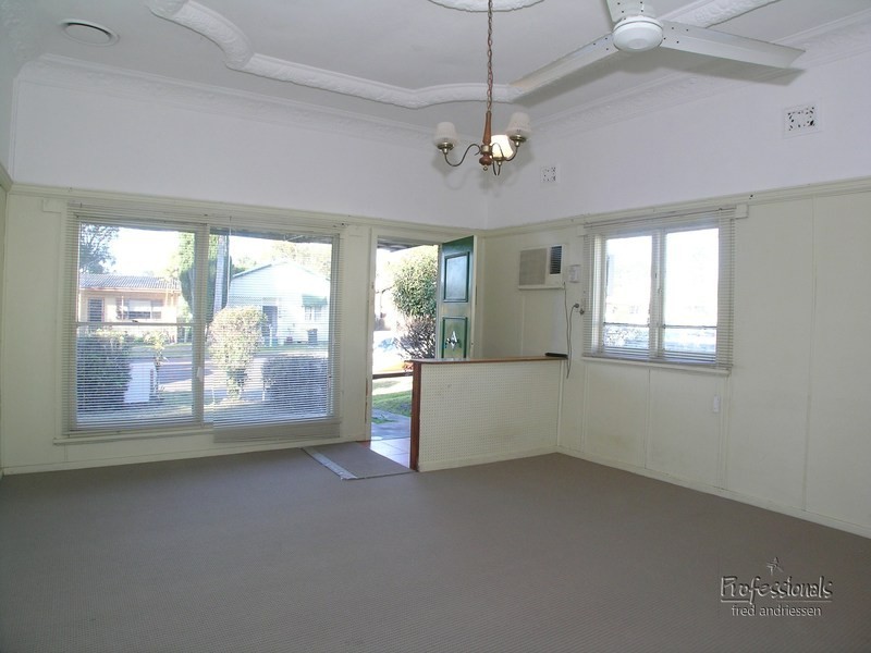 1 Lachlan Road, Cardiff NSW 2285