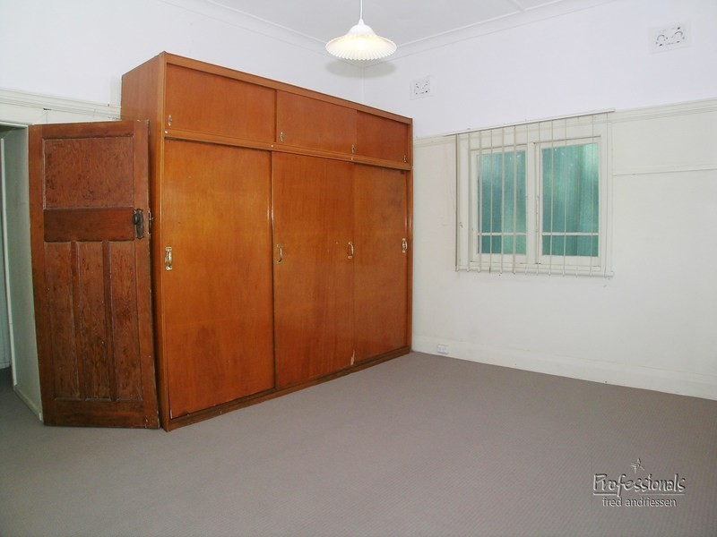 1 Lachlan Road, Cardiff NSW 2285