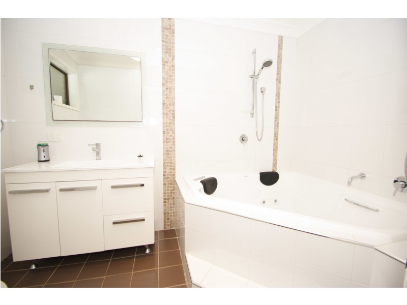 68 Berringar Road, Valentine NSW 2280