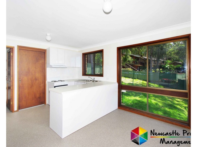 4 Lampeter Close, Mount Hutton NSW 2290