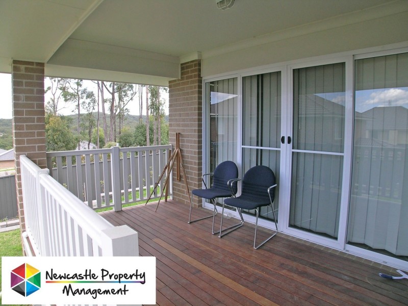 10 Hooghly Avenue, Cameron Park NSW 2285