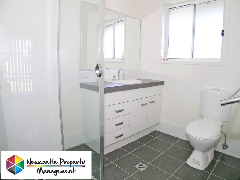 10 Hooghly Avenue, Cameron Park NSW 2285