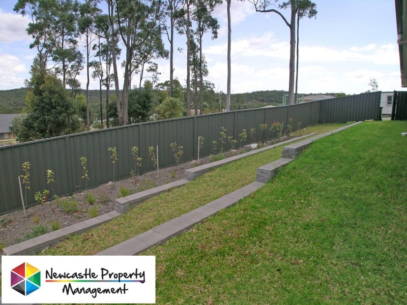 10 Hooghly Avenue, Cameron Park NSW 2285